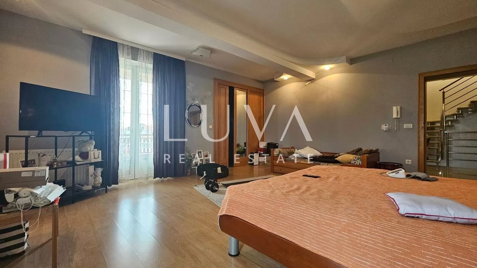 Zagreb, Ježdovec, luxurious house with pool for sale