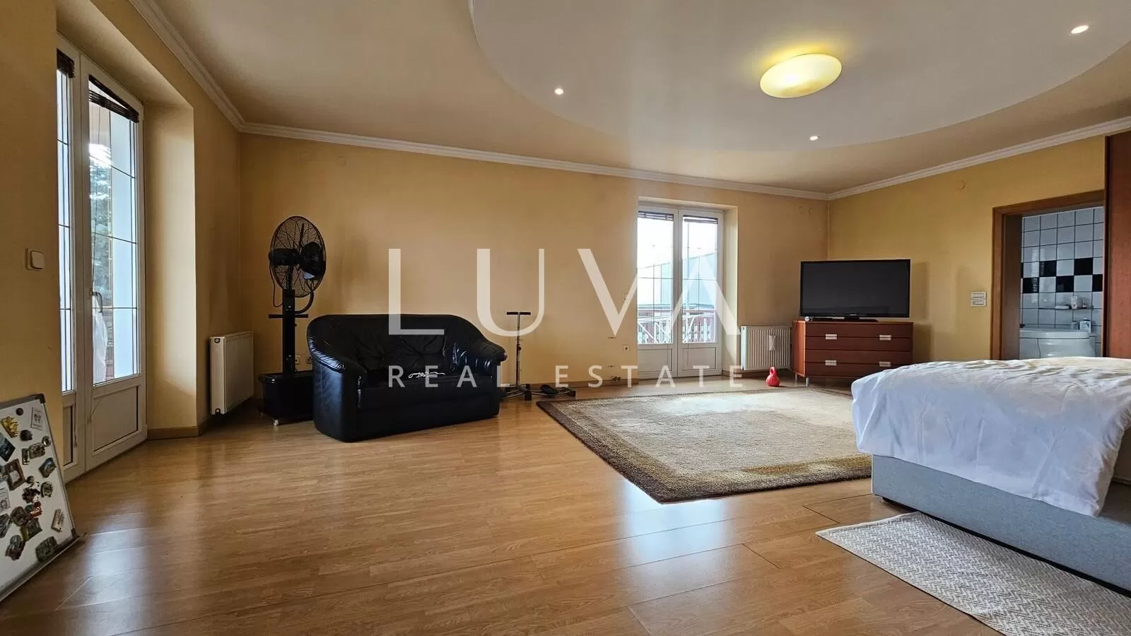 Zagreb, Ježdovec, luxurious house with pool for sale