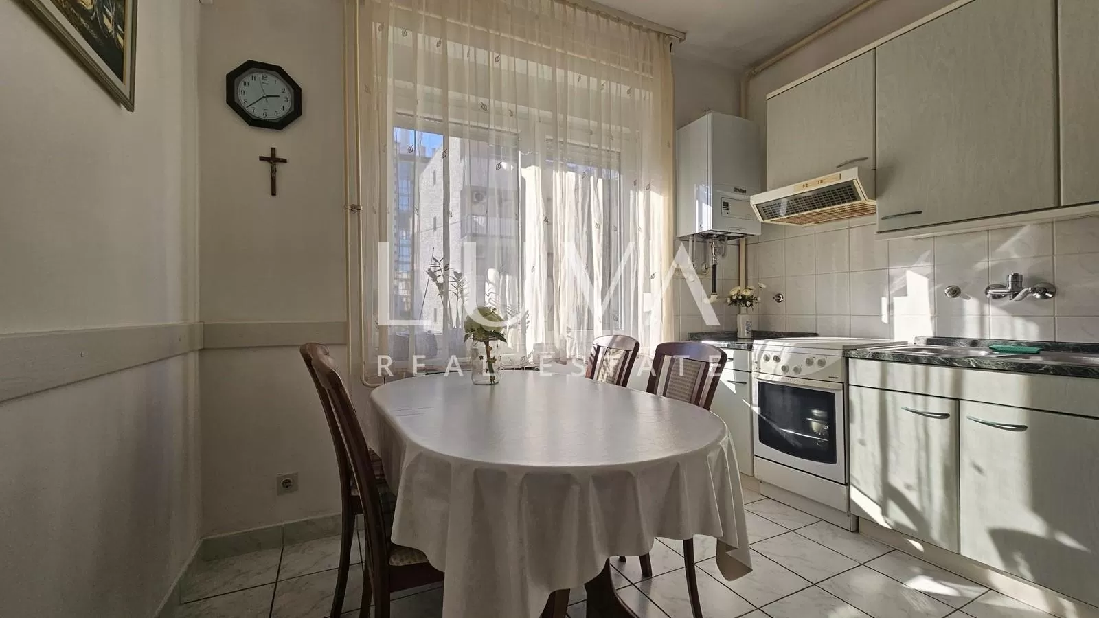 Zagreb, Trešnjevka, 2-room apartment 47.75m2 + garage