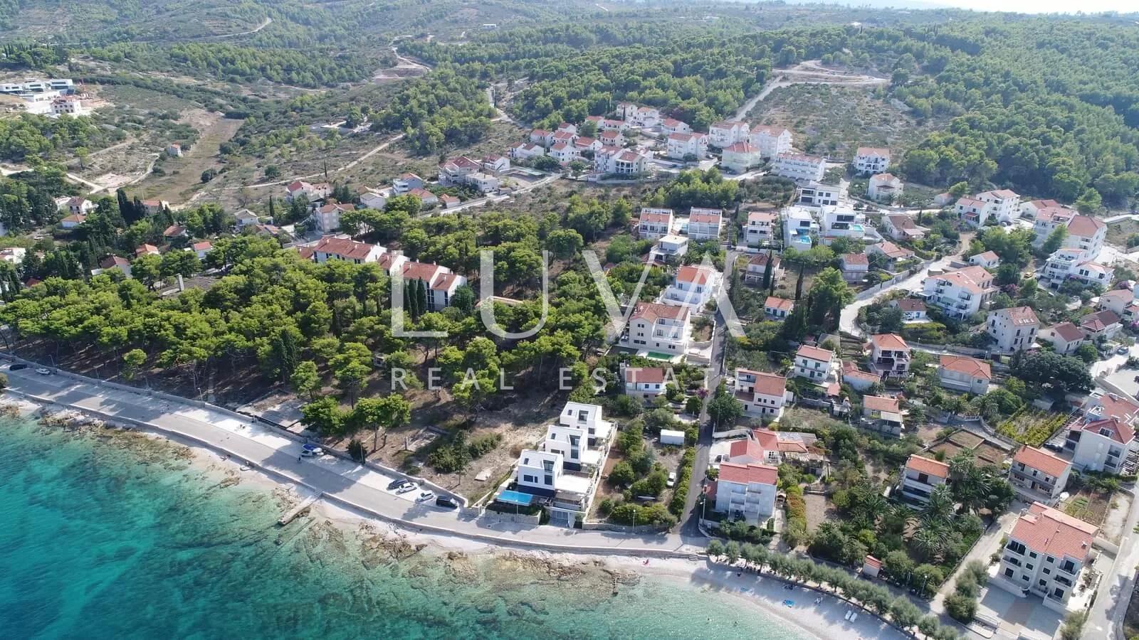 Sutivan, otok Brač, luksuzna kuća blizu mora u izgradnji na prodaju