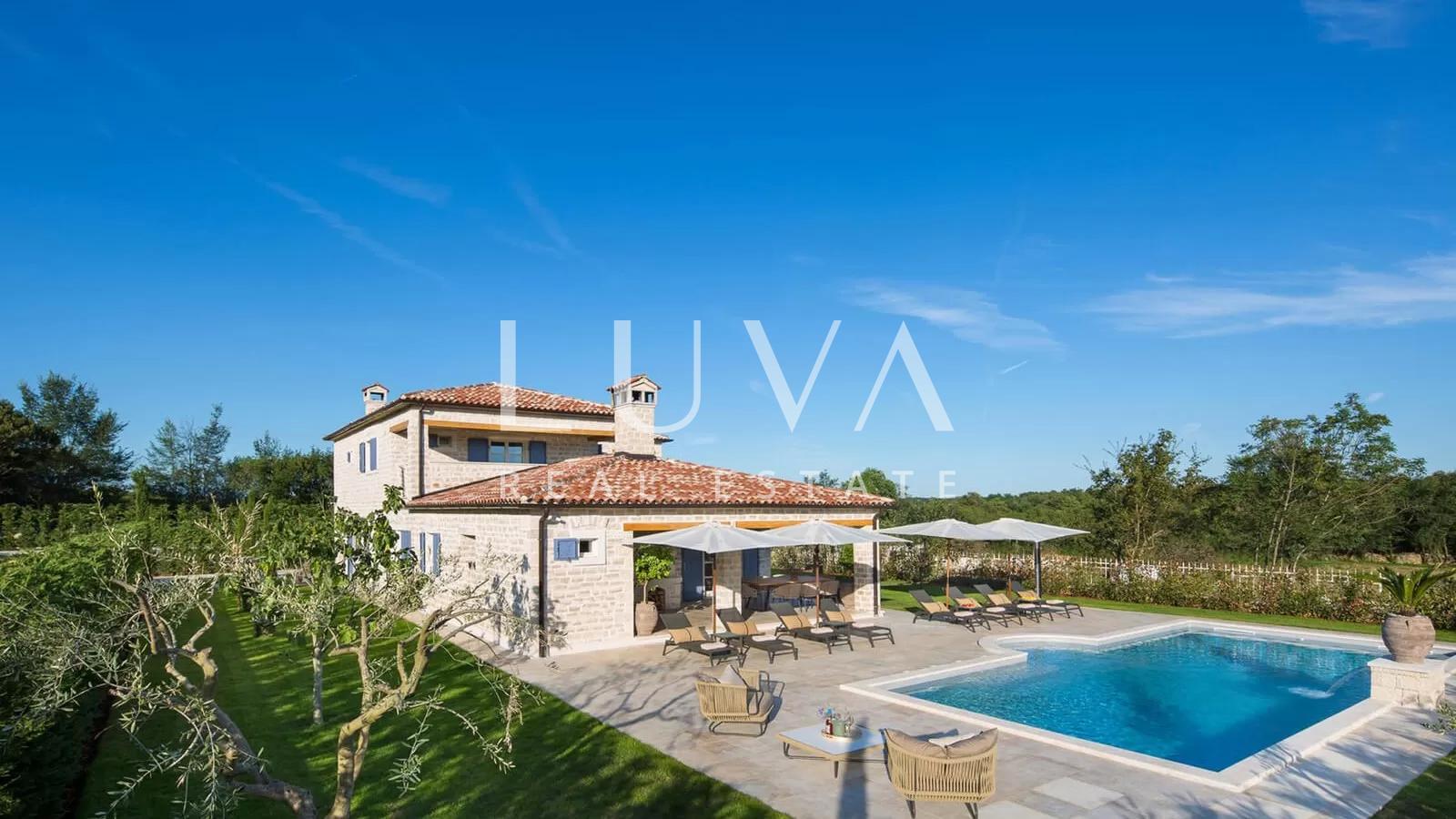 Exclusive villa with swimming pool in the heart of Istria, Kanfanar