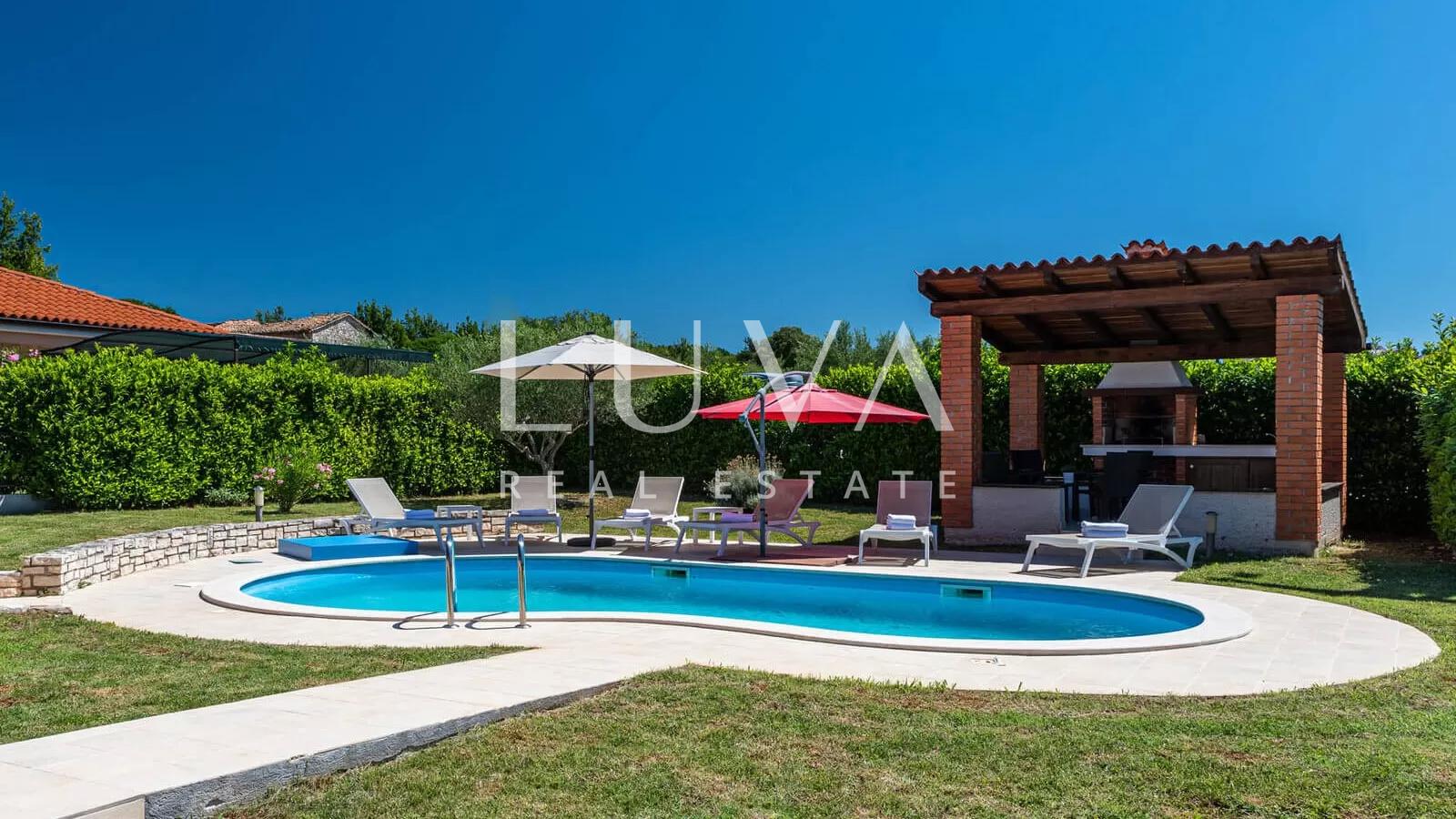 3 houses with swimming pool in Istria, excellent investment opportunity