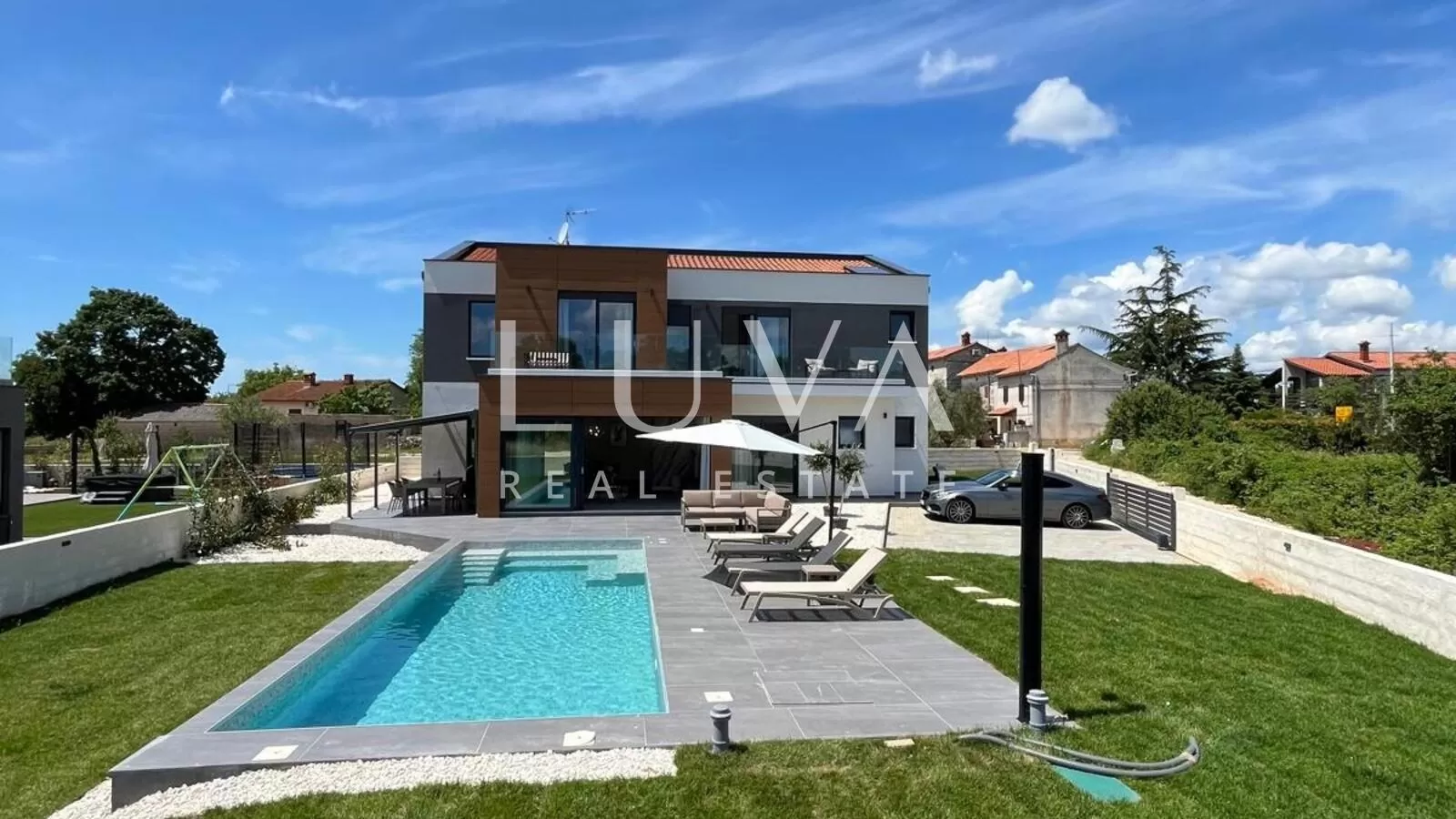 Marčana, moderne Villa mit beheiztem Pool, 215m2