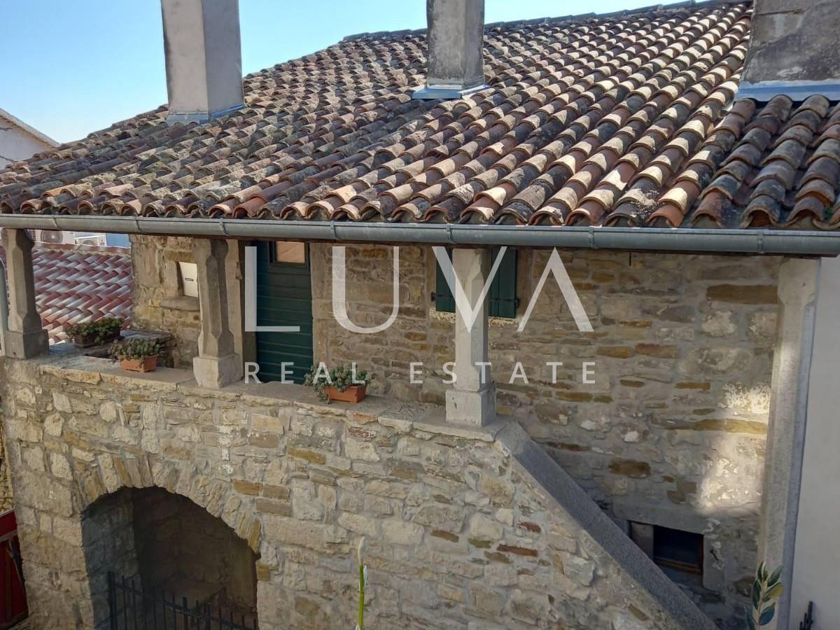 Hum, Istria, historic stone house for sale, investment opportunity