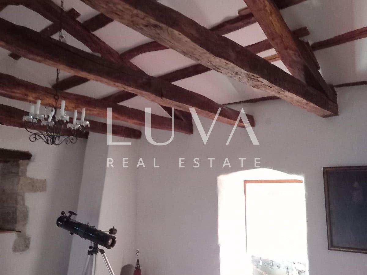 Hum, Istria, historic stone house for sale, investment opportunity