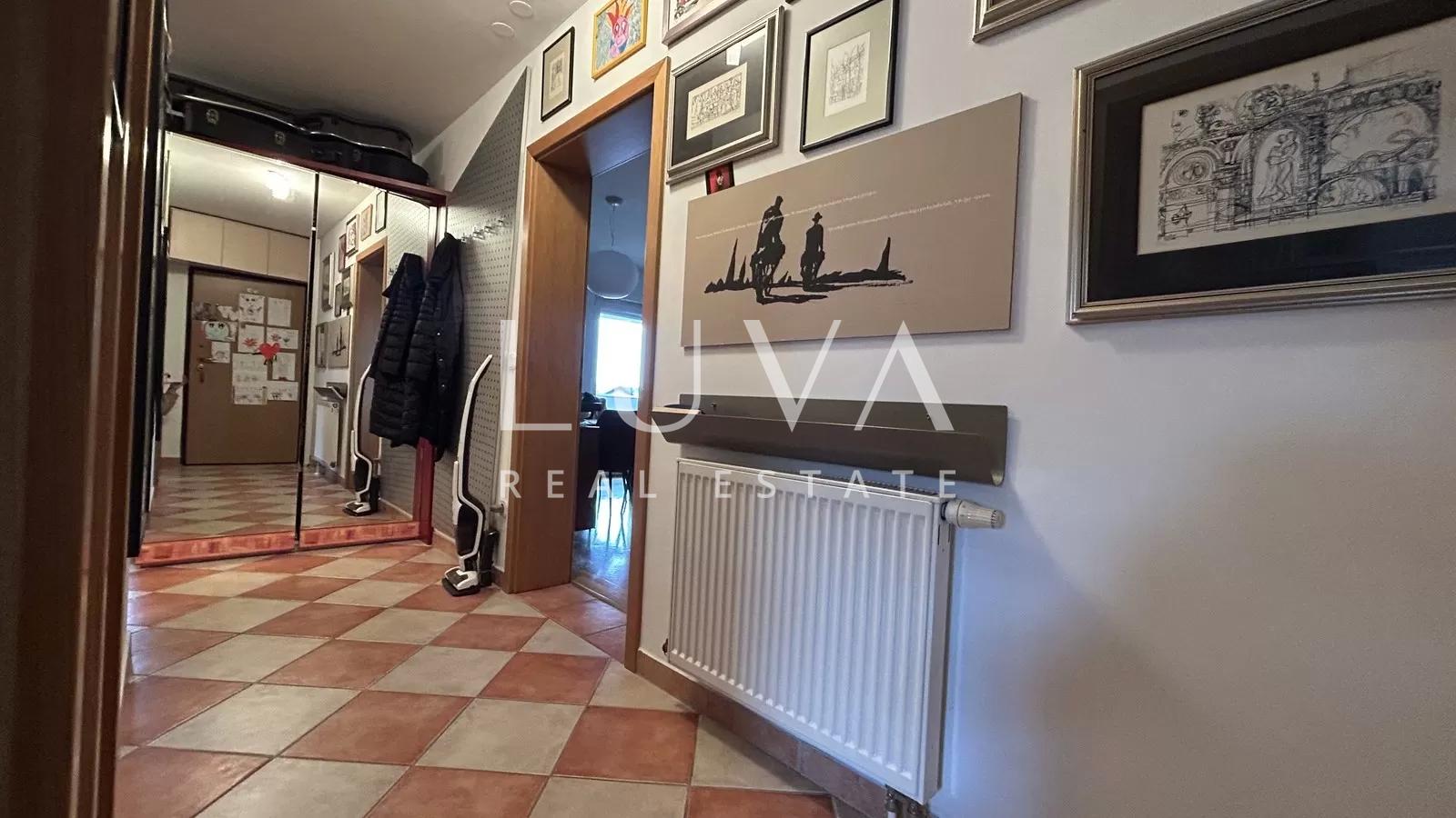 Zagreb, Stenjevec, Four-Room Apartment, 99m2 with Garage, Sale