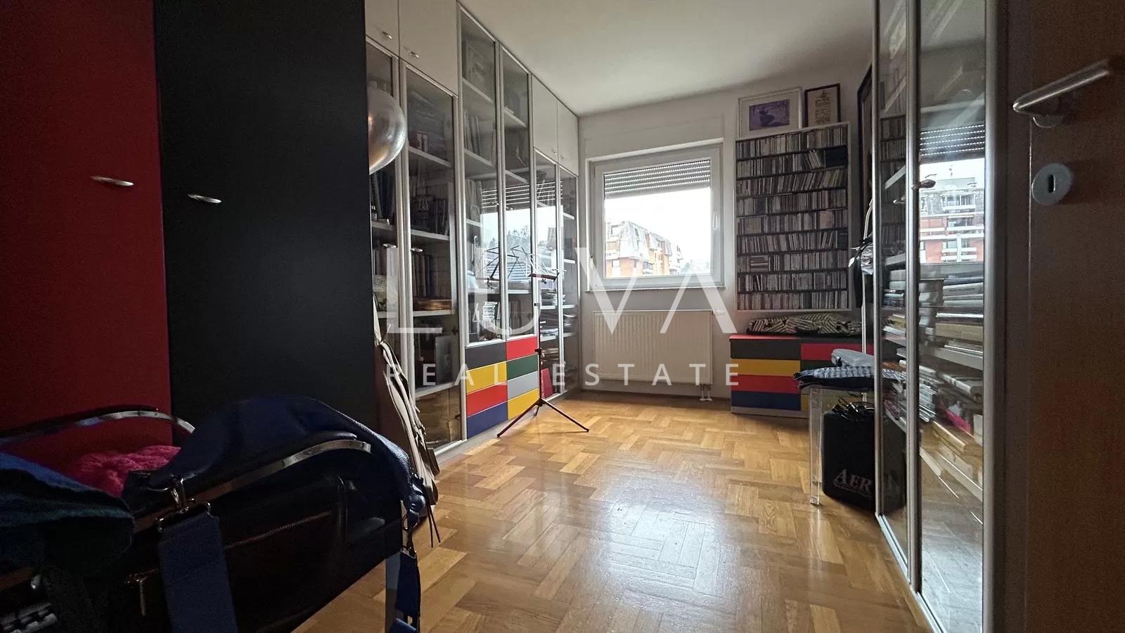 Zagreb, Stenjevec, Four-Room Apartment, 99m2 with Garage, Sale