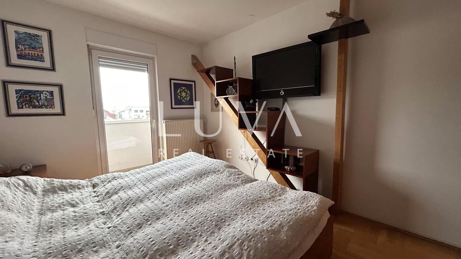 Zagreb, Stenjevec, Four-Room Apartment, 99m2 with Garage, Sale