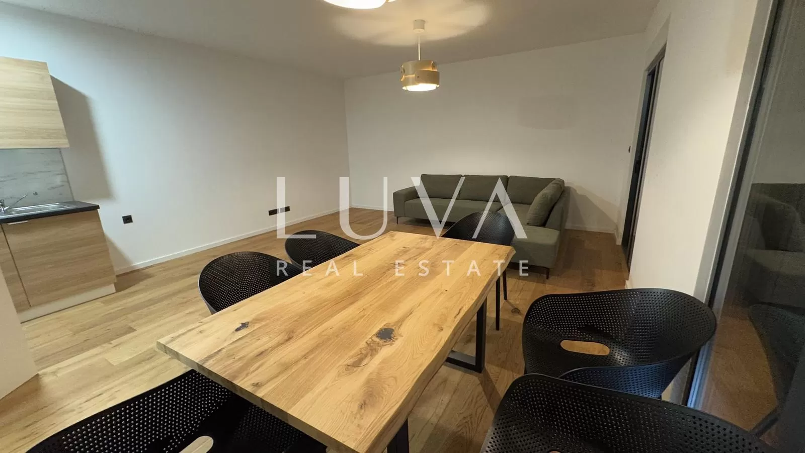 Rudeš, Luxury Four-Room Apartment in a New Building 110 m²