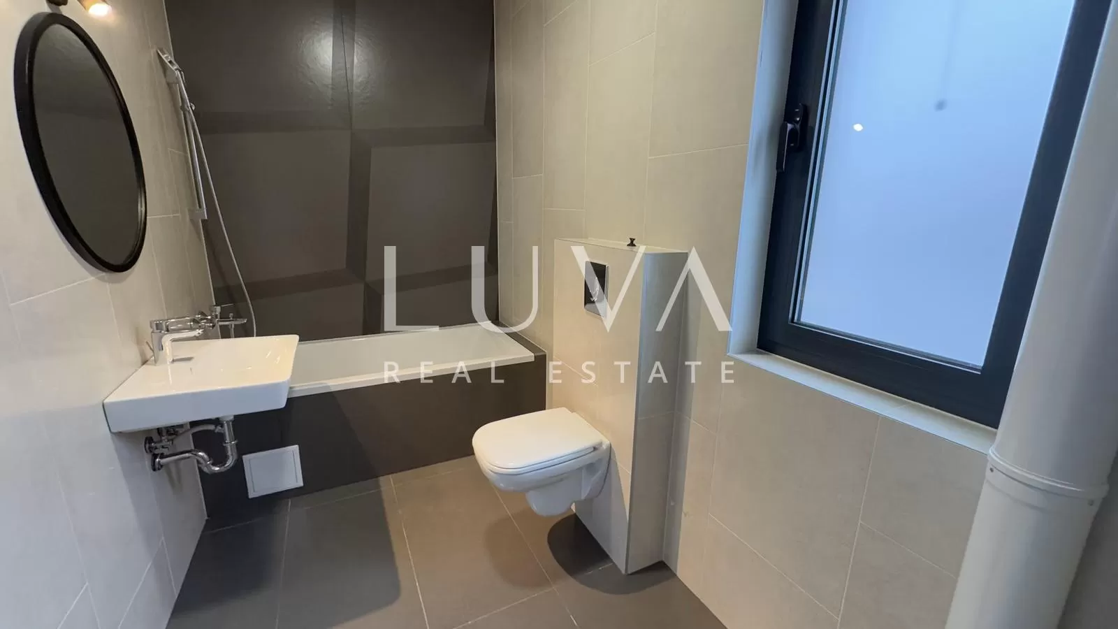 Rudeš, Luxury Four-Room Apartment in a New Building 110 m²