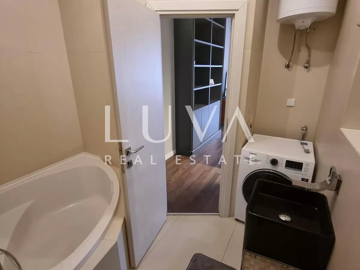 Luxuriously furnished apartment for rent in the center of Zagreb, Svačić Square