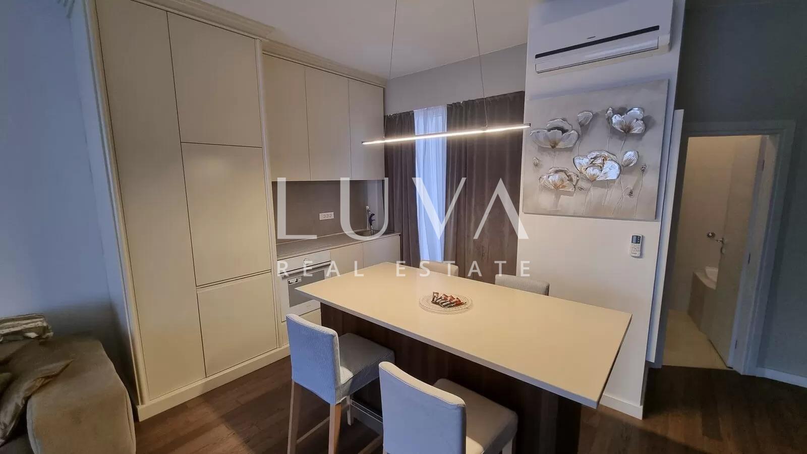 Luxuriously furnished apartment for rent in the center of Zagreb, Svačić Square