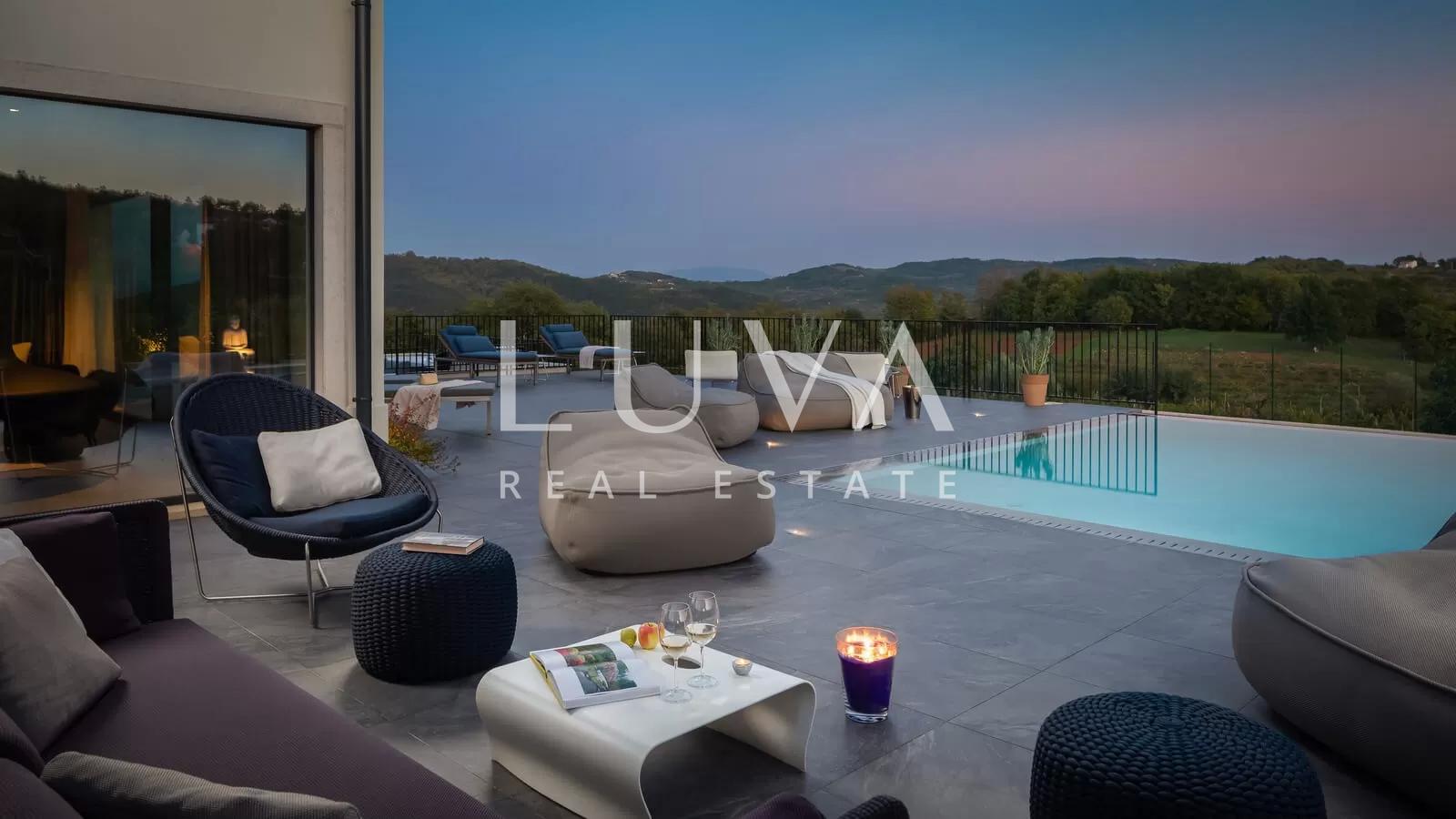 Luxury villa with pool and tennis court, Motovun, Istria