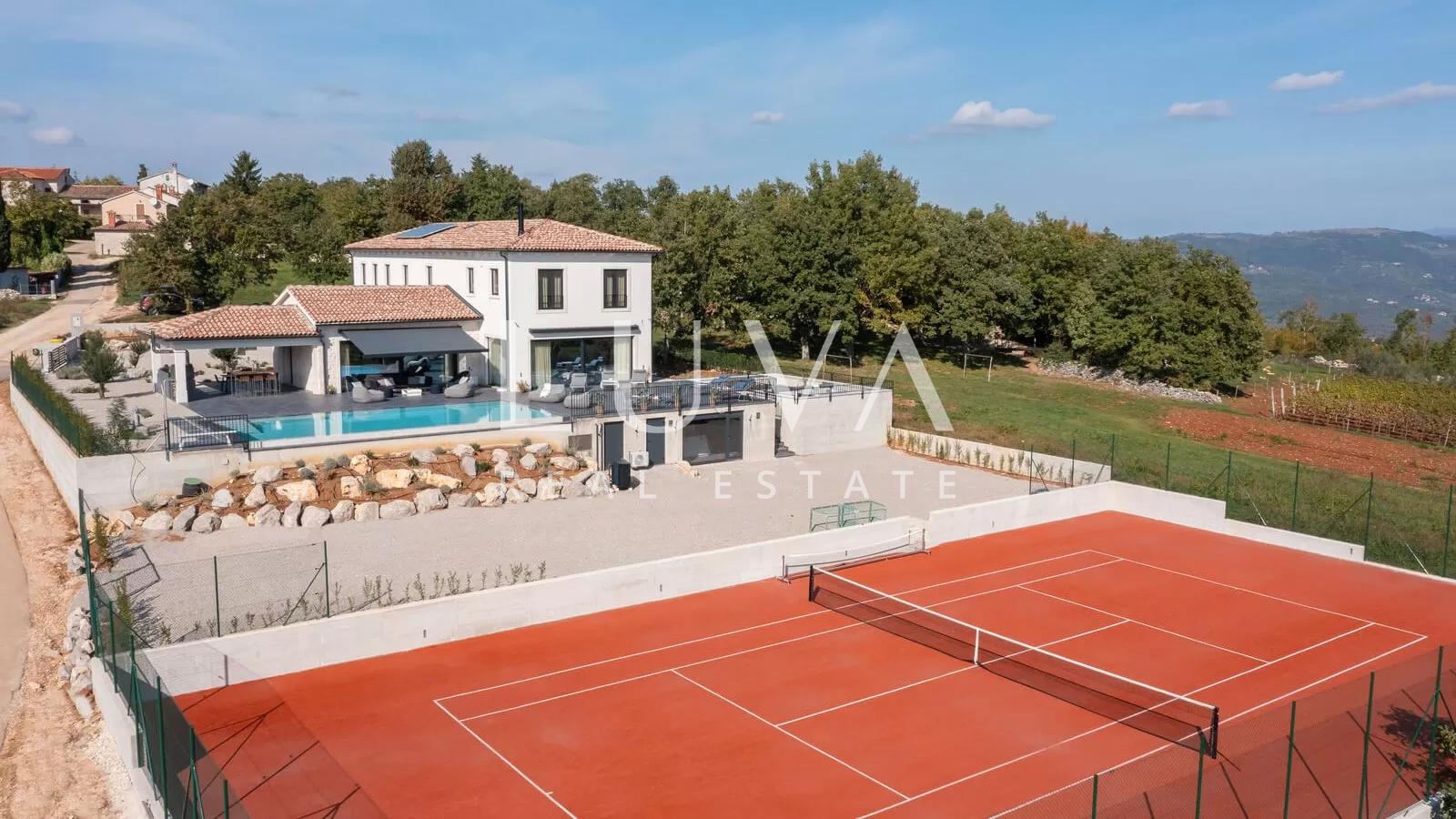 Luxury villa with pool and tennis court, Motovun, Istria