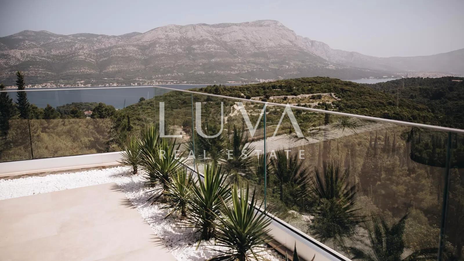 Korčula, luxury villa with pool near the sea for sale