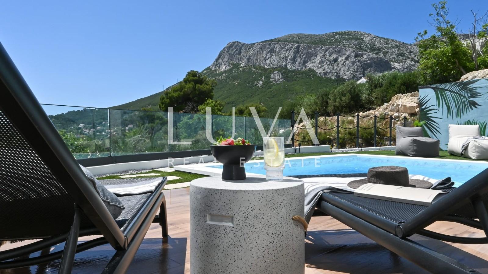 Split, Klis, luxury villa with pool and view for sale