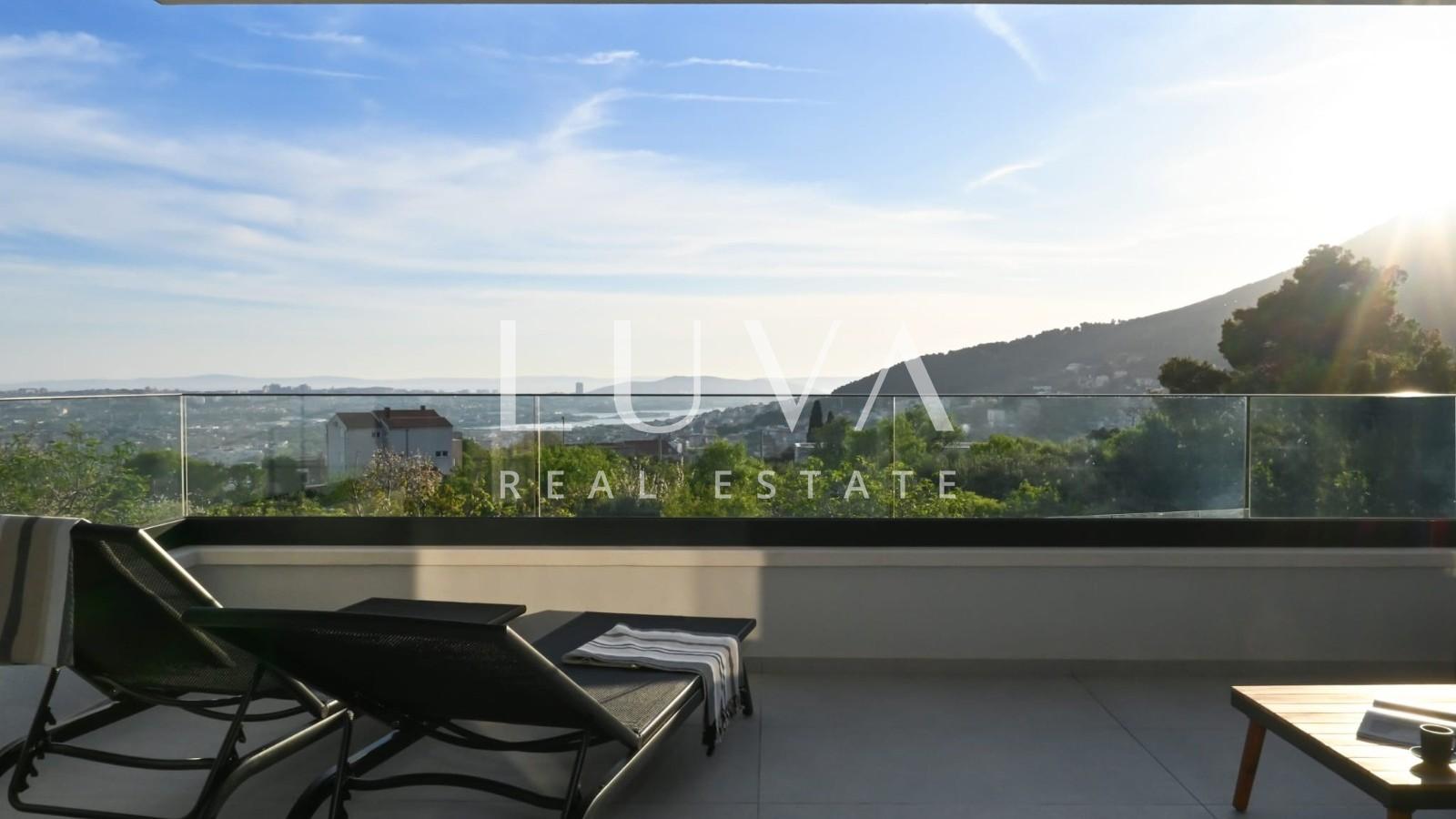 Split, Klis, luxury villa with pool and view for sale