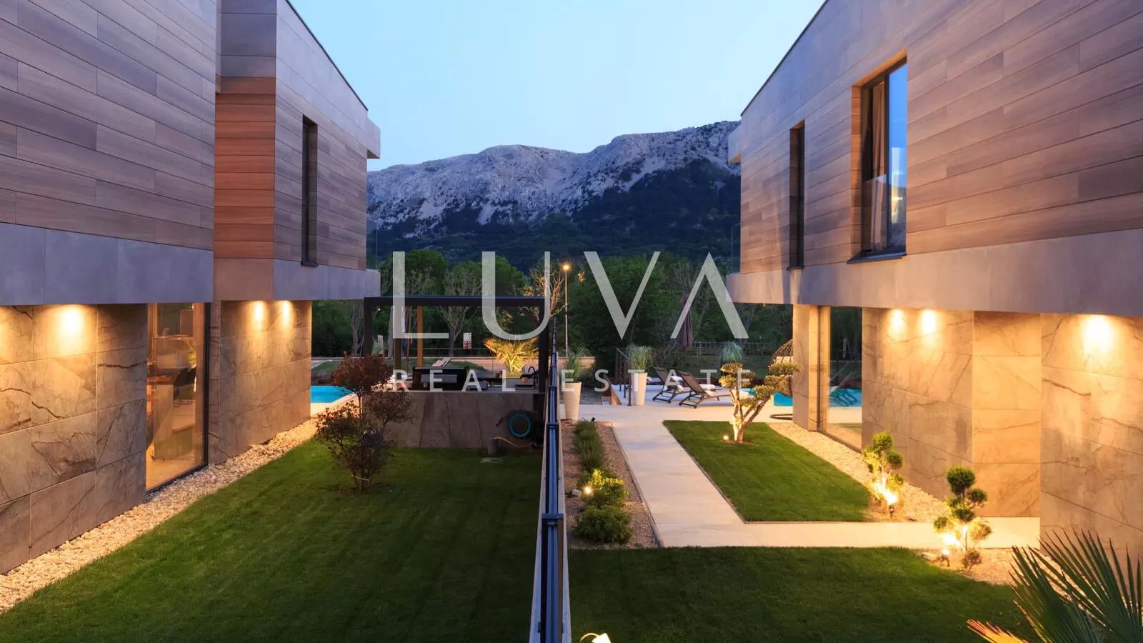 Luxusvilla mit Pool in der Nähe des Meeres, Baška, Krk