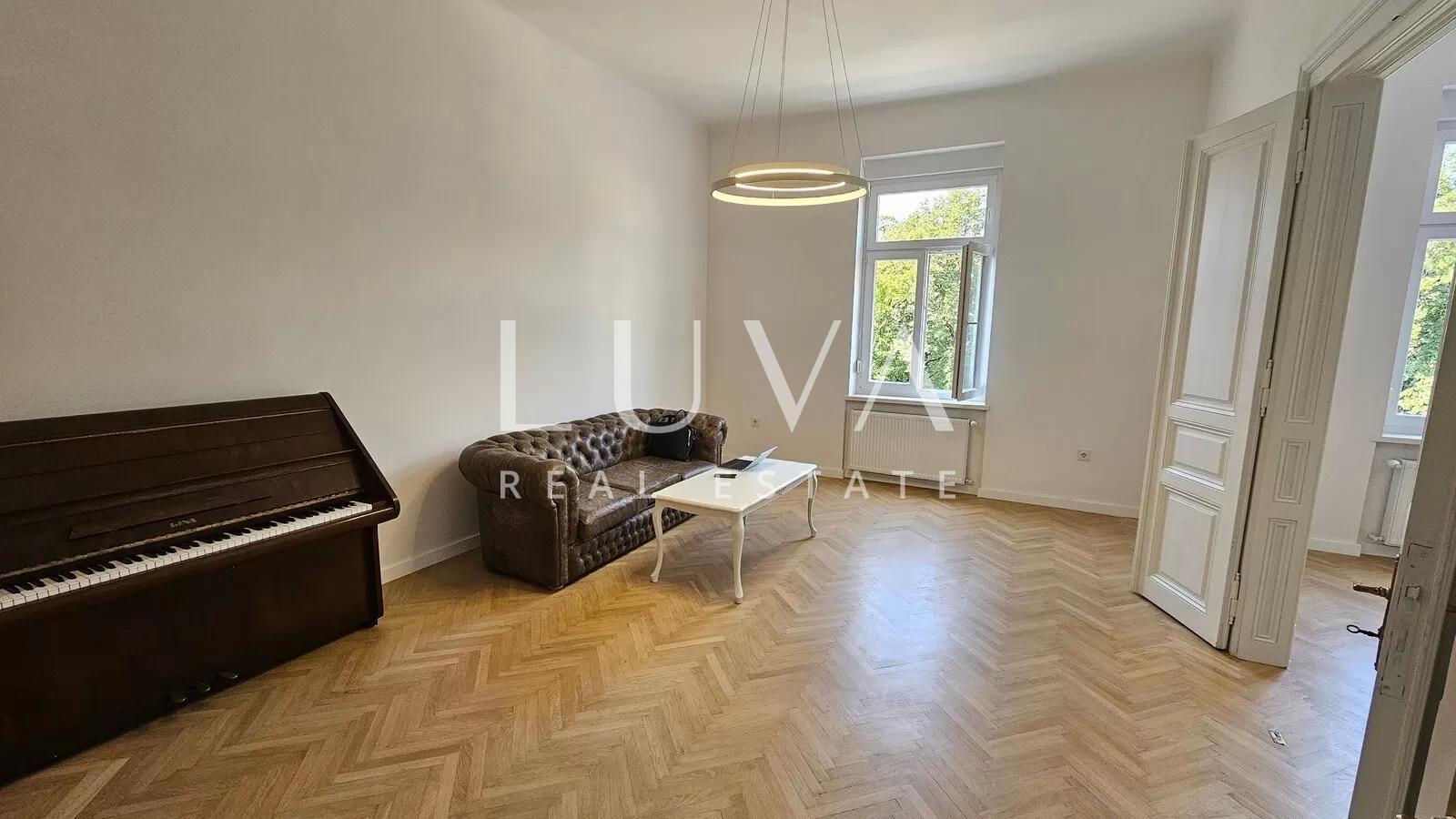 Center, Svačić Square, apartment 101m² for commercial or residential rent