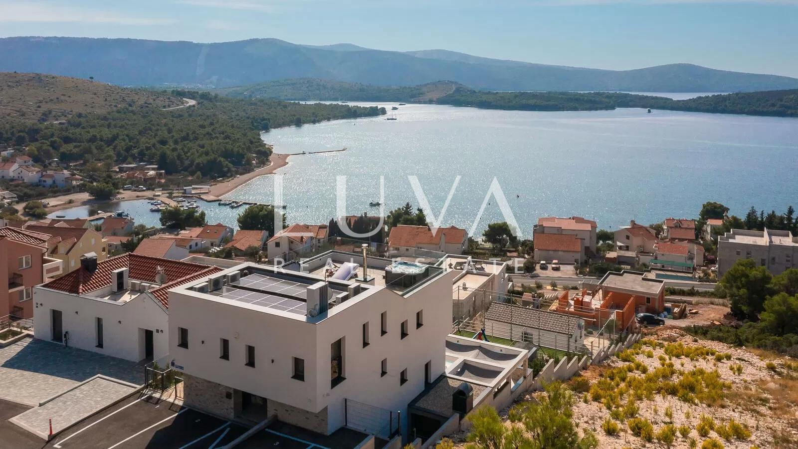 Žaborić, Šibenik, luxury villa with a pool near the sea for sale