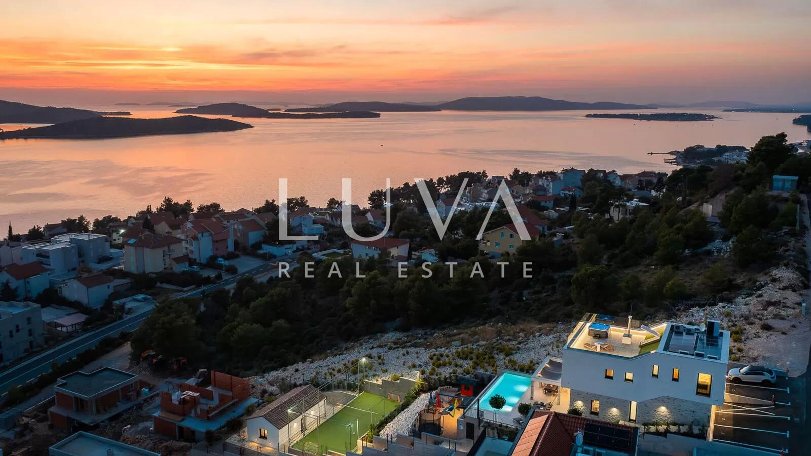 Žaborić, Šibenik, luxury villa with a pool near the sea for sale