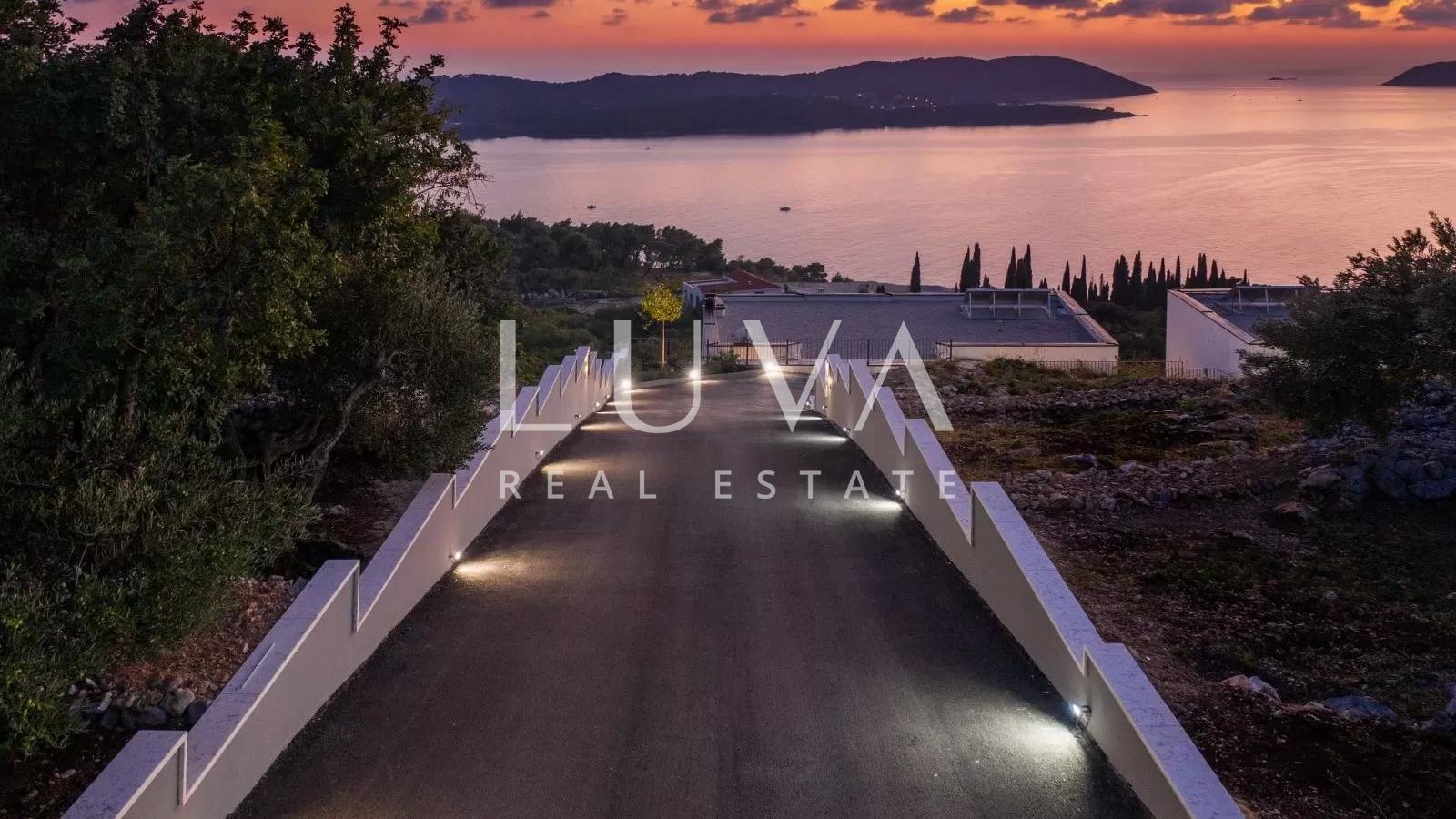 Luxury villa with panoramic view near Dubrovnik