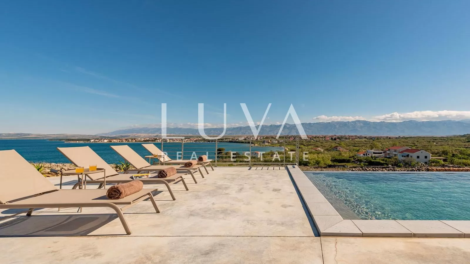 Povljana, Pag, luxury house with a pool and sea view for sale