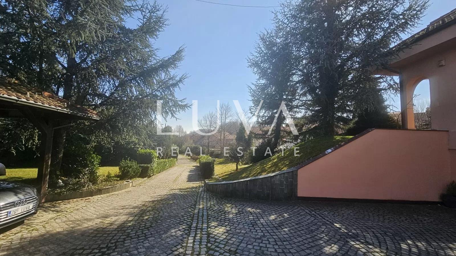 Zagreb, Gračani, luksuzno obiteljsko imanje, vila 810m2 na zemljištu 3.965m2